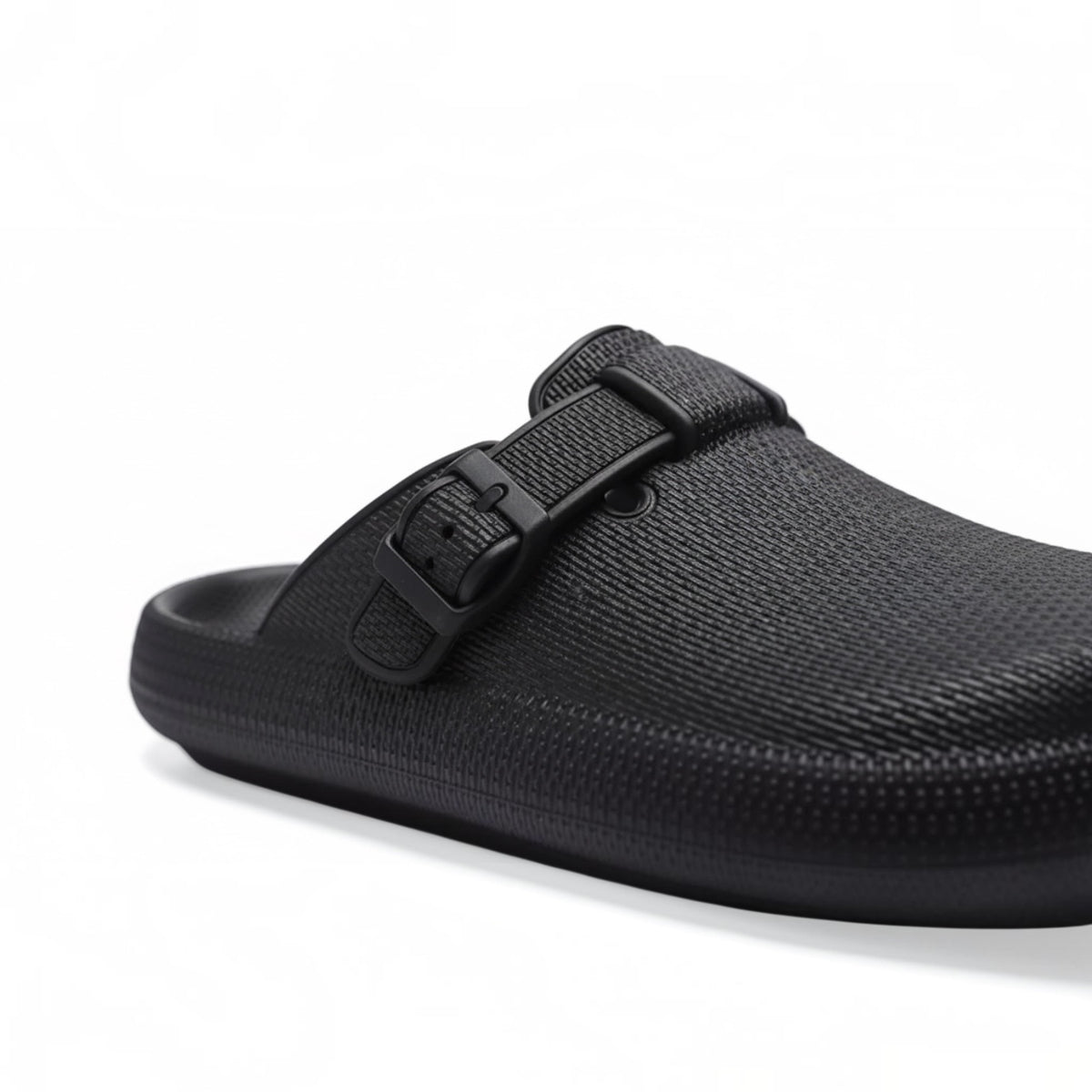 Classic Buckle Clogs – Lightweight Comfort for Everyday Wear